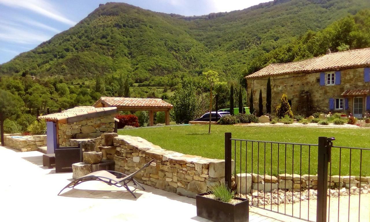 Chambres D'Hotes Le St Maurice Truinas Esterno foto